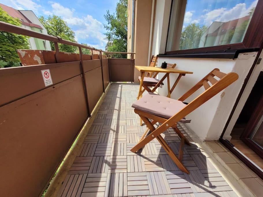 Duplex Apartment Ullstein- 4 Bedrooms, 2 Bathrooms, Living Room, 2 Parking Spaces, Boxspringbeds, Family & Business Apartment! Berlín Exterior foto