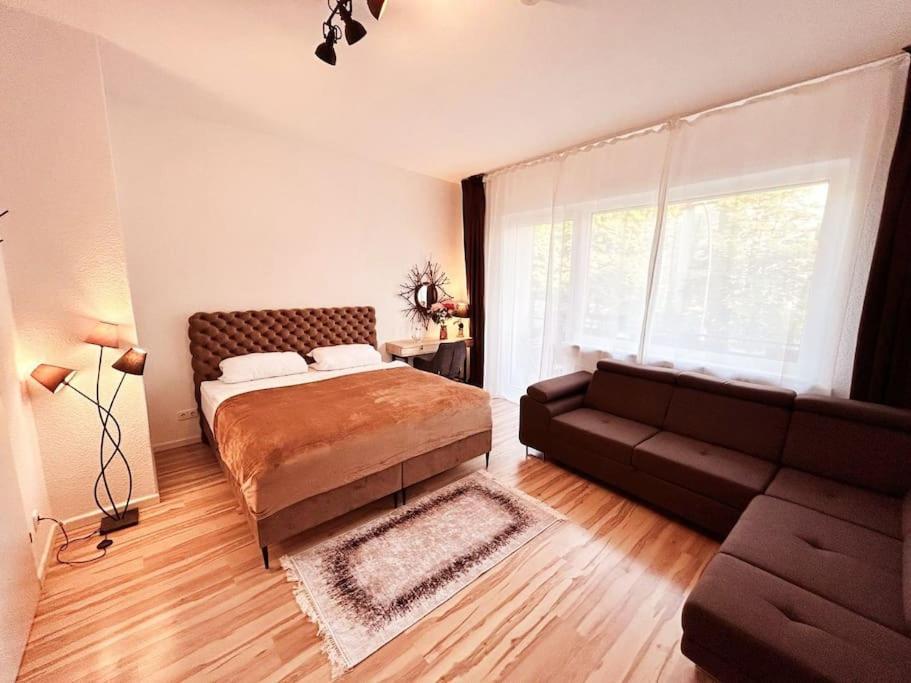 Duplex Apartment Ullstein- 4 Bedrooms, 2 Bathrooms, Living Room, 2 Parking Spaces, Boxspringbeds, Family & Business Apartment! Berlín Exterior foto
