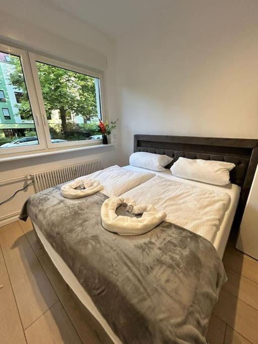 Duplex Apartment Ullstein- 4 Bedrooms, 2 Bathrooms, Living Room, 2 Parking Spaces, Boxspringbeds, Family & Business Apartment! Berlín Exterior foto