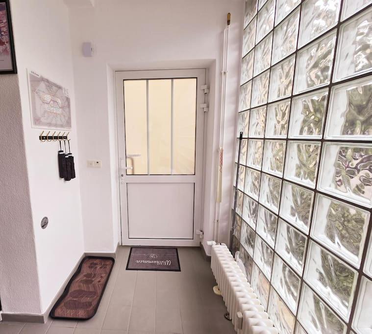 Duplex Apartment Ullstein- 4 Bedrooms, 2 Bathrooms, Living Room, 2 Parking Spaces, Boxspringbeds, Family & Business Apartment! Berlín Exterior foto
